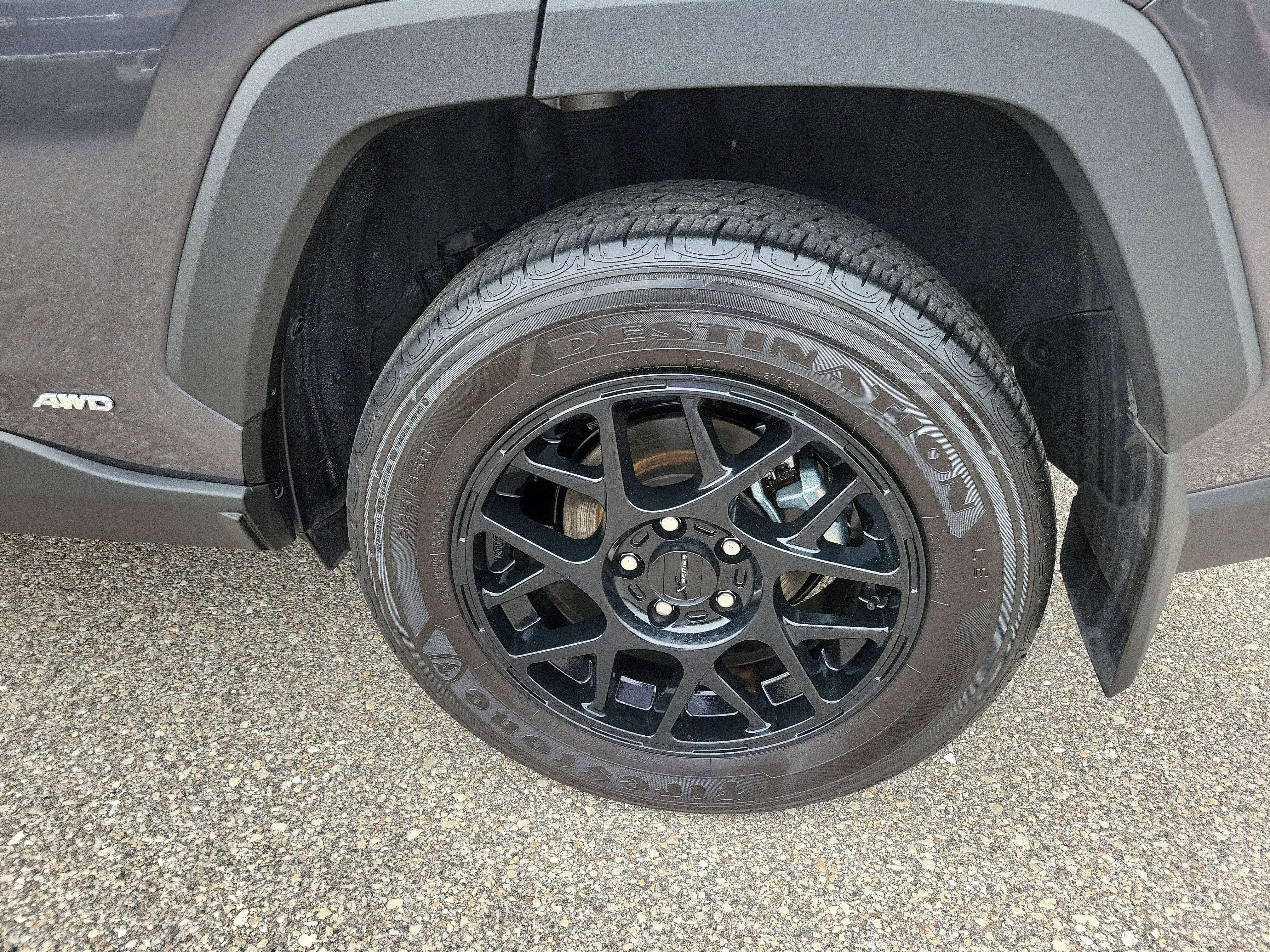 Used 2025 Toyota RAV4 XLE w/ Convenience Package image 9