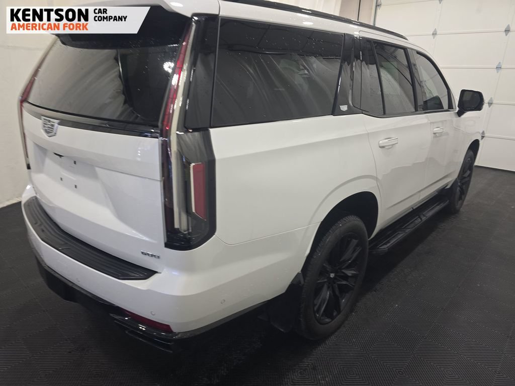 Used 2024 Cadillac Escalade Sport w/ LPO, Floor Liner Package AWD/4WD image 3