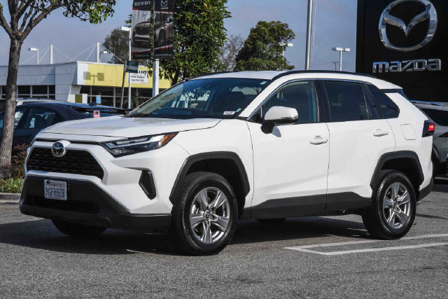 Used 2023 Toyota RAV4 XLE FWD image 3