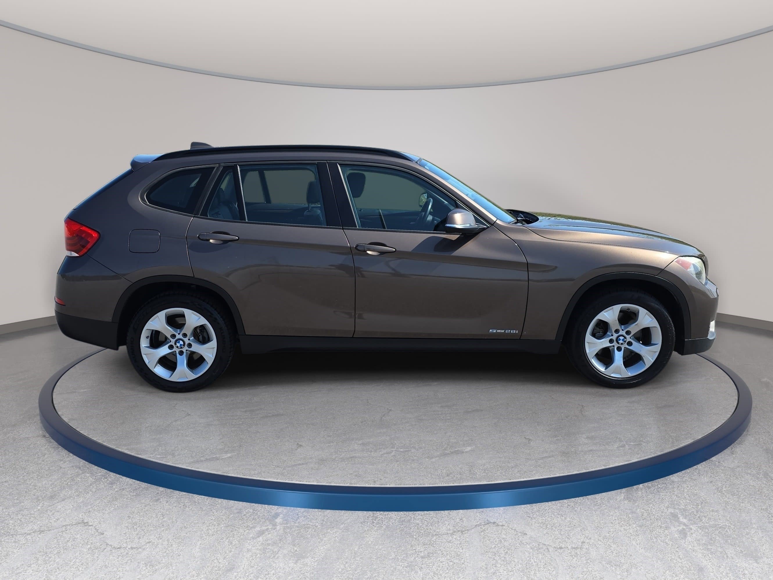 Used 2013 BMW X1 sDrive28i image 4
