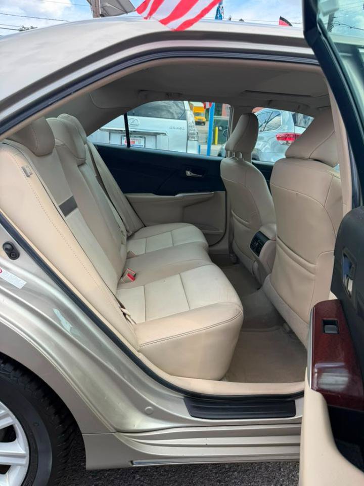 Used 2014 Toyota Camry XLE w/ Leather Package FWD image 27