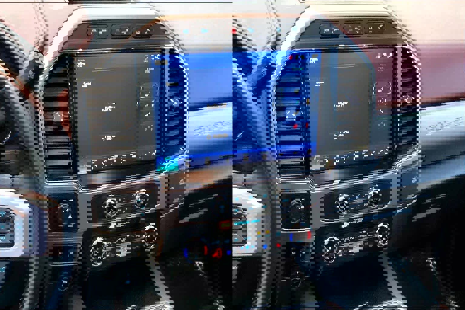 Used 2022 Ford F450 Platinum w/ FX4 Off-Road Package image 6