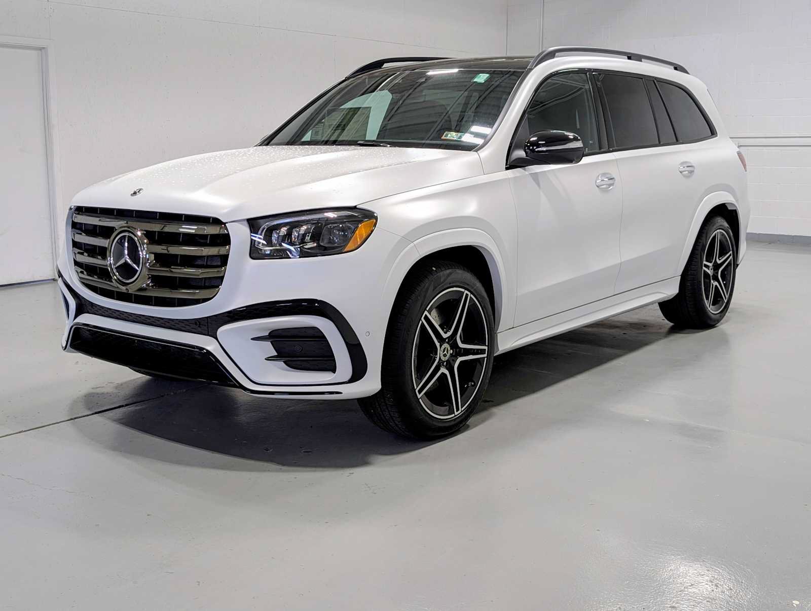 New 2026 Mercedes-Benz GLS 450 4MATIC image 1