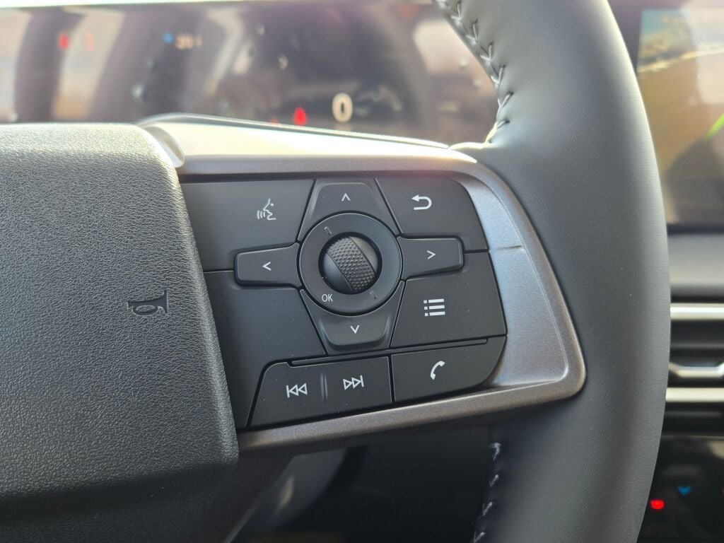 New 2026 Nissan Sentra SV image 31