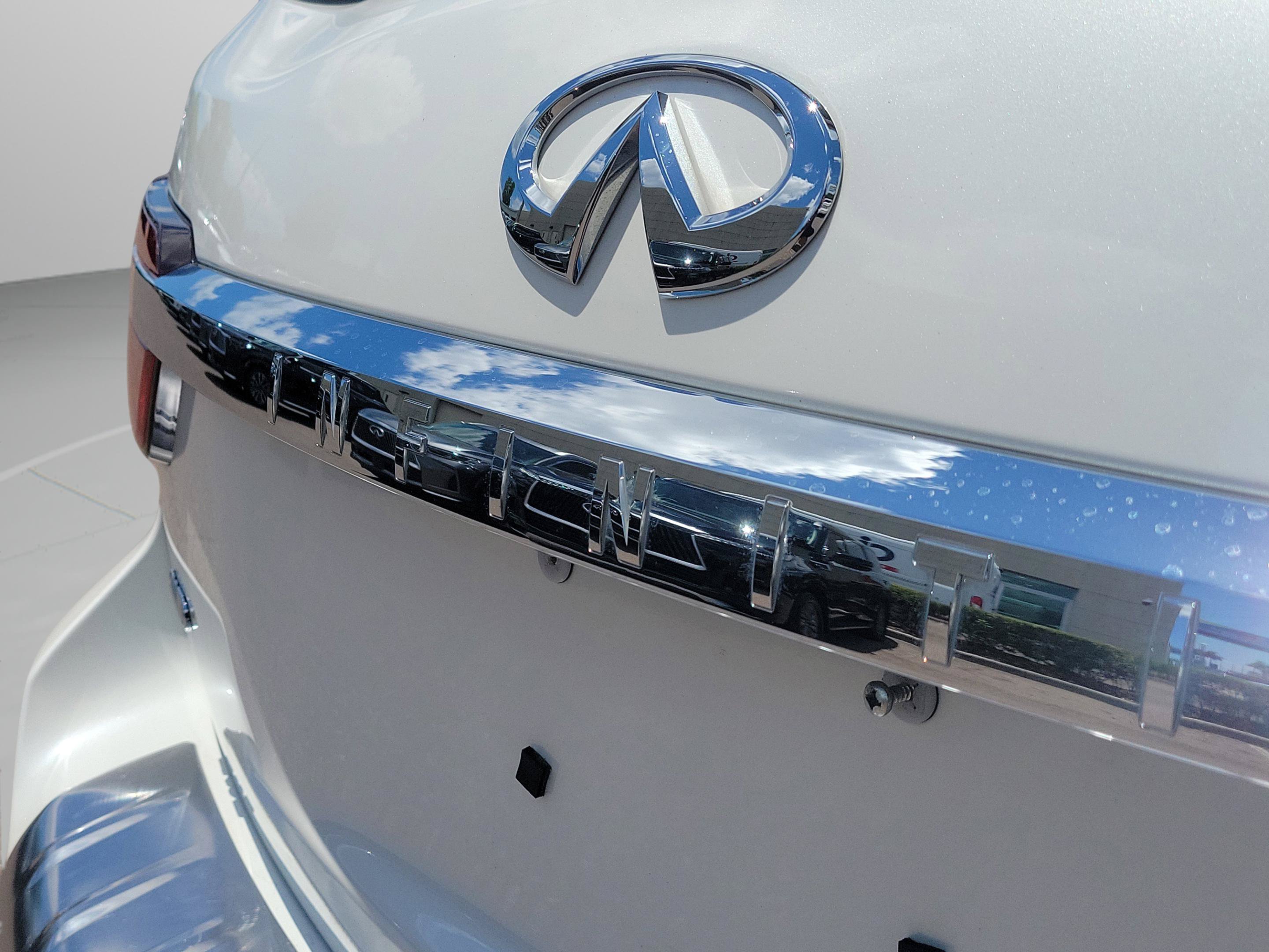 Certified 2024 INFINITI QX80 Sensory w/ Cargo Package AWD/4WD image 29