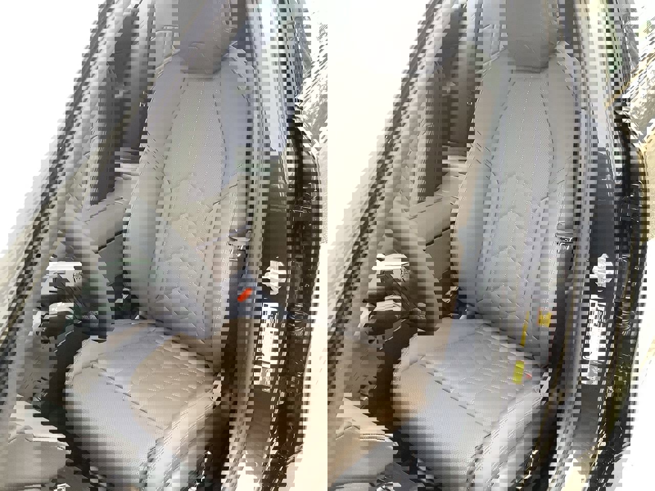 Used 2025 BMW i5 eDrive40i w/ M Sport Package image 14