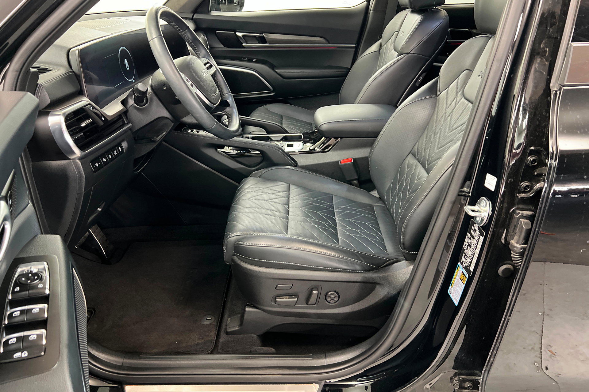 Used 2025 Kia Telluride SX Prestige X-Line image 18