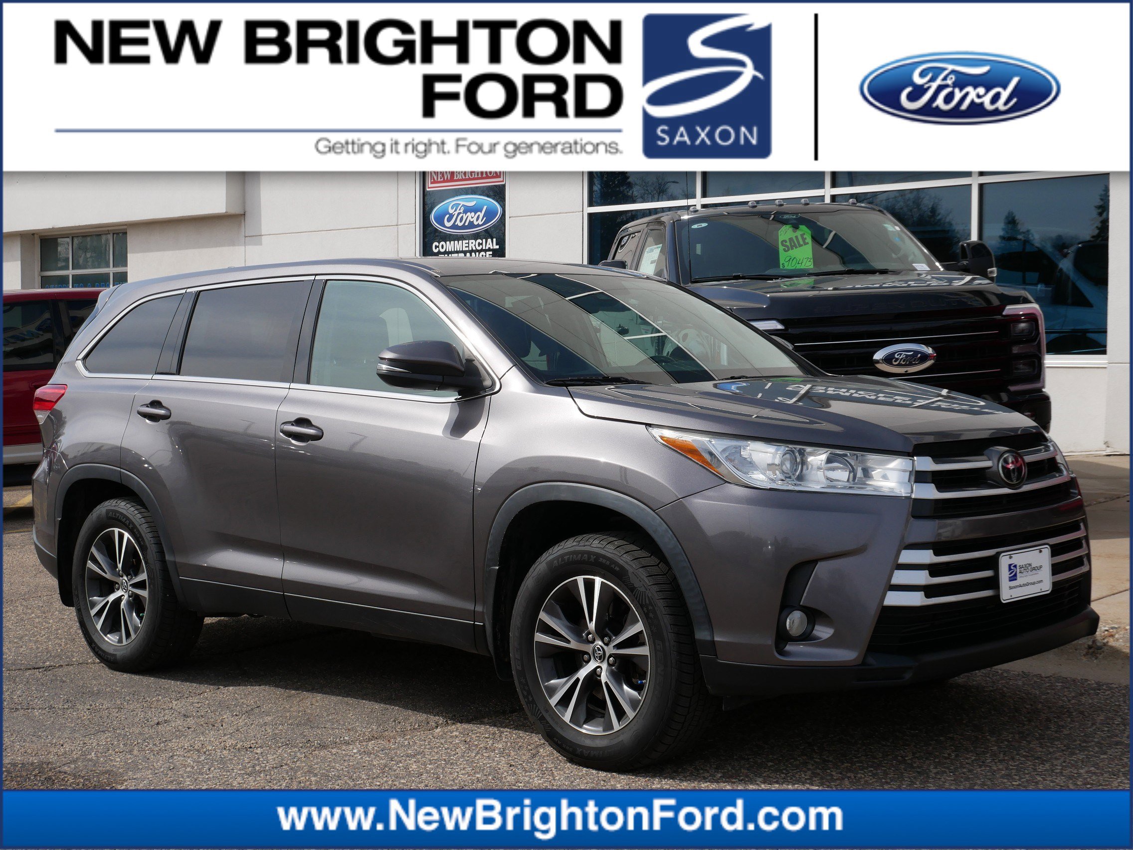 Used 2019 Toyota Highlander Plus AWD/4WD image 1