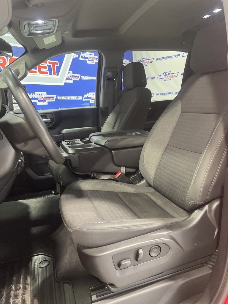 Used 2025 Chevrolet Silverado 2500 Custom w/ Custom Convenience Package image 14