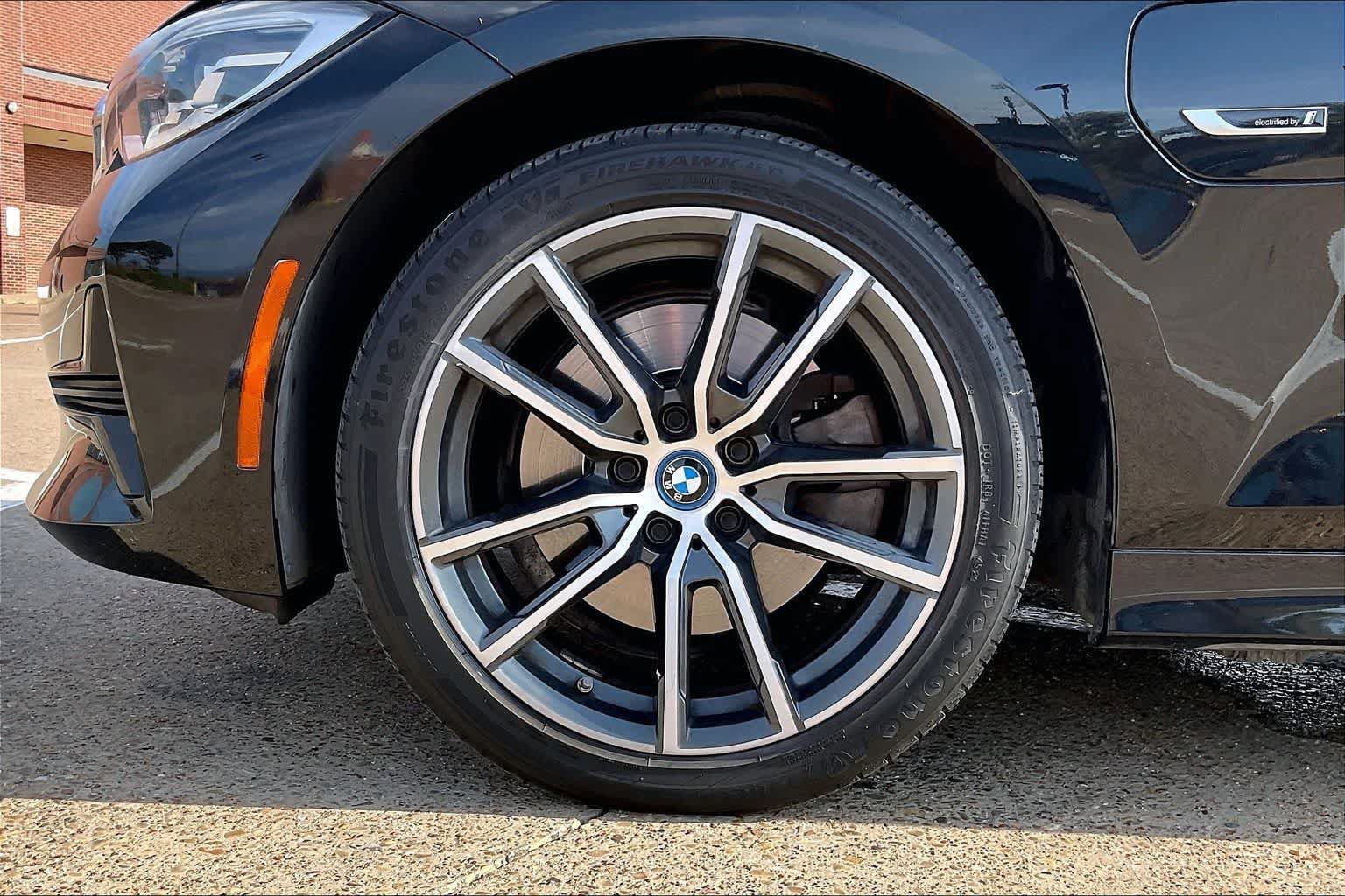 Used 2022 BMW 330e xDrive AWD/4WD image 8
