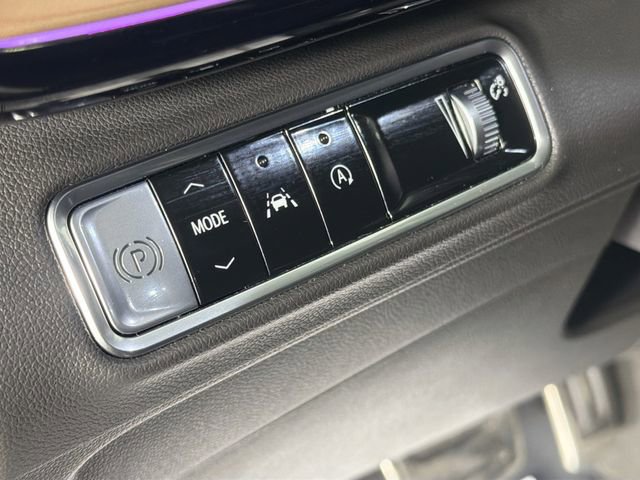 Used 2025 Buick Envision Sport Touring AWD/4WD image 10