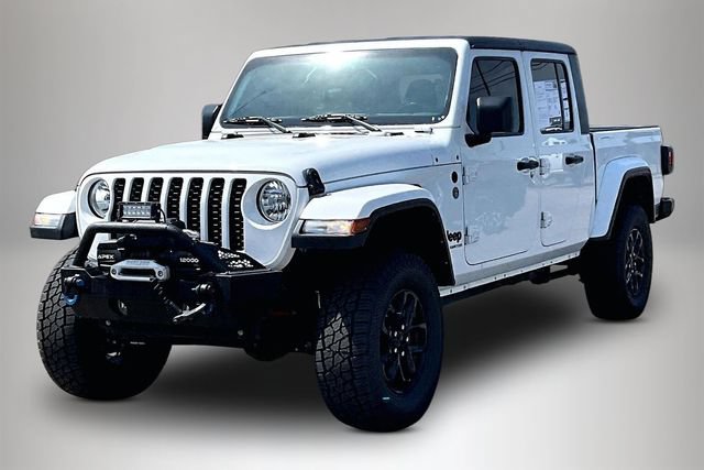 Used 2021 Jeep Gladiator Sport AWD/4WD image 2