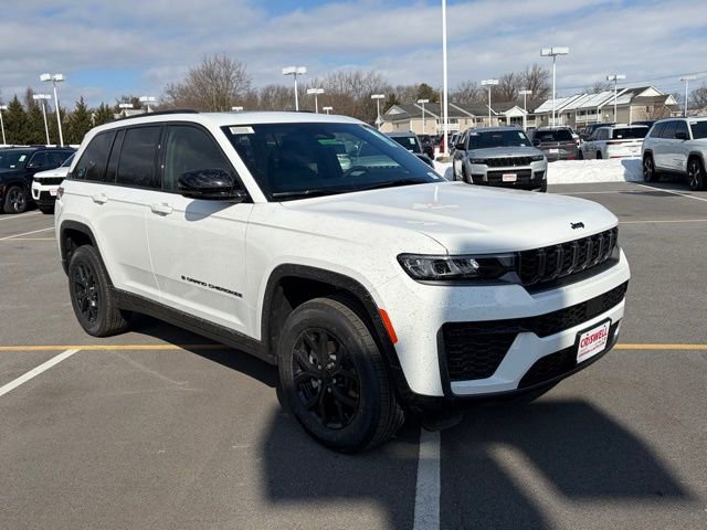 New 2026 Jeep Grand Cherokee Altitude image 2