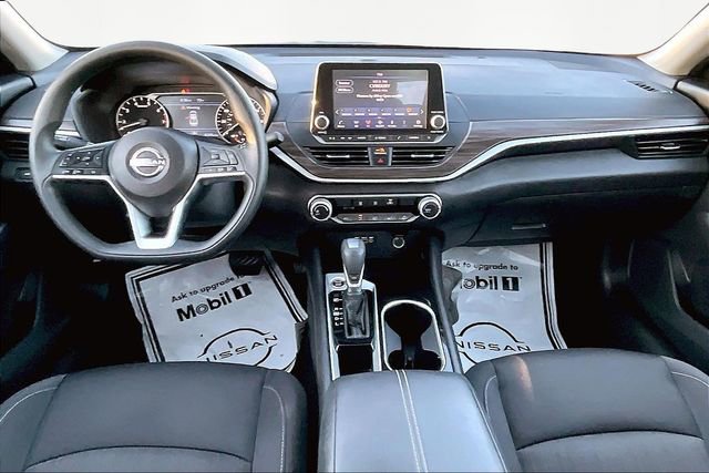 Used 2024 Nissan Altima 2.5 SV image 7