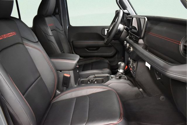 Used 2025 Jeep Wrangler Unlimited Rubicon image 19