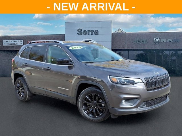 Used 2019 Jeep Cherokee Latitude Plus
