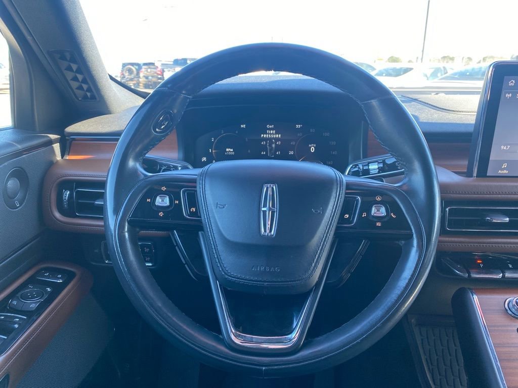 Used 2020 Lincoln Aviator Reserve image 13