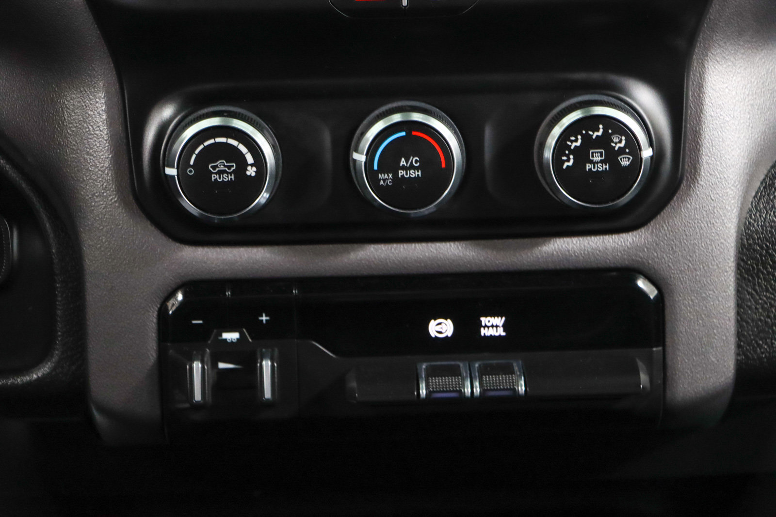 Used 2023 RAM 2500 Big Horn w/ Cold Weather Group AWD/4WD image 20