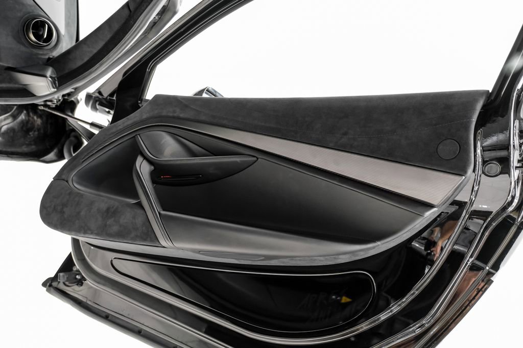 Used 2020 McLaren 720S Performance RWD image 39