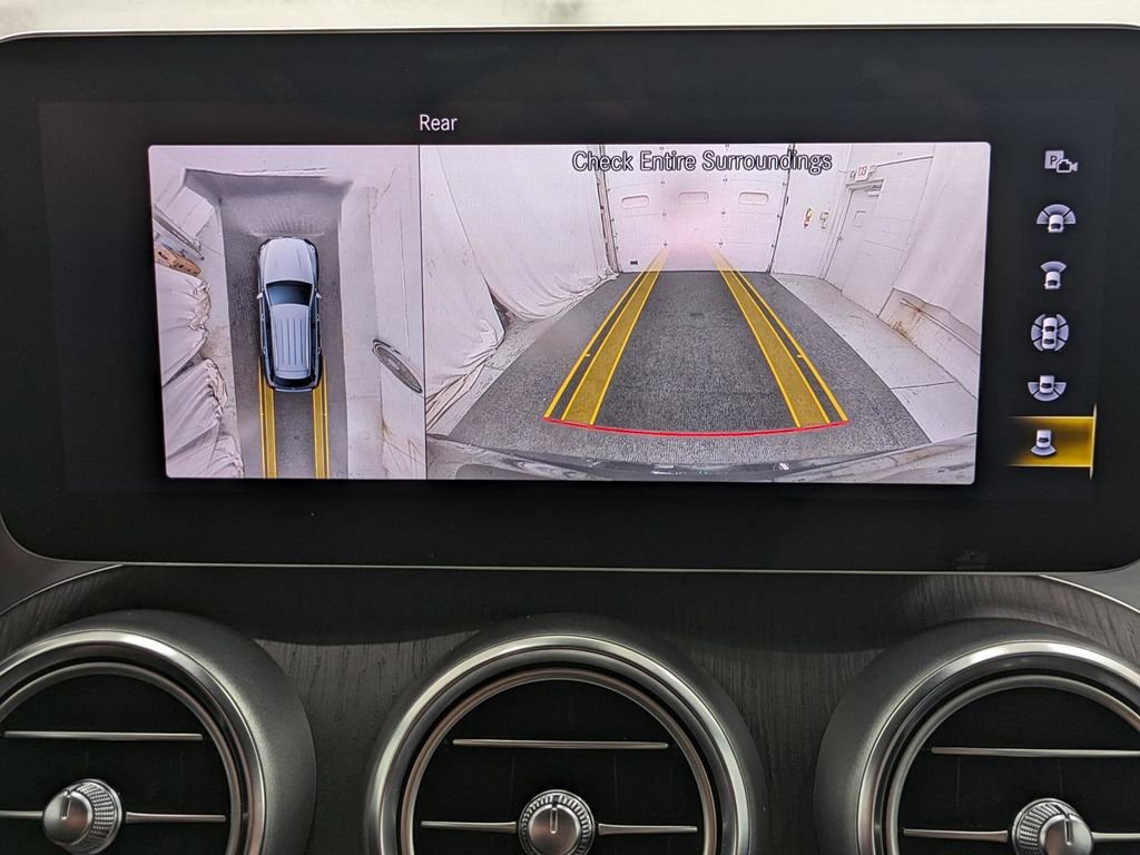 Used 2022 Mercedes-Benz GLC 300 4MATIC image 10