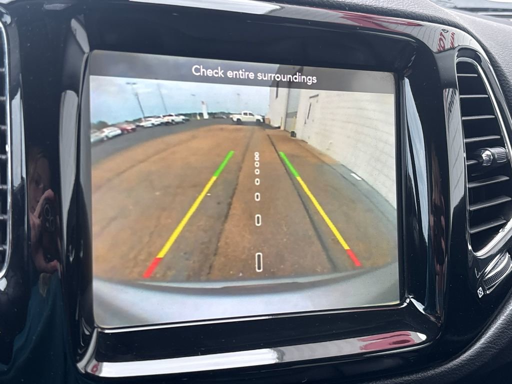 Used 2019 Jeep Compass Limited FWD image 10