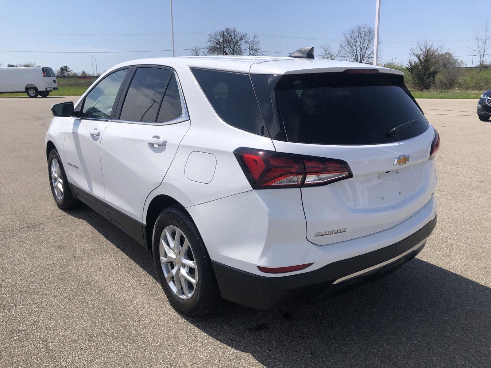 Used 2024 Chevrolet Equinox LT w/ Driver Convenience Package FWD image 6