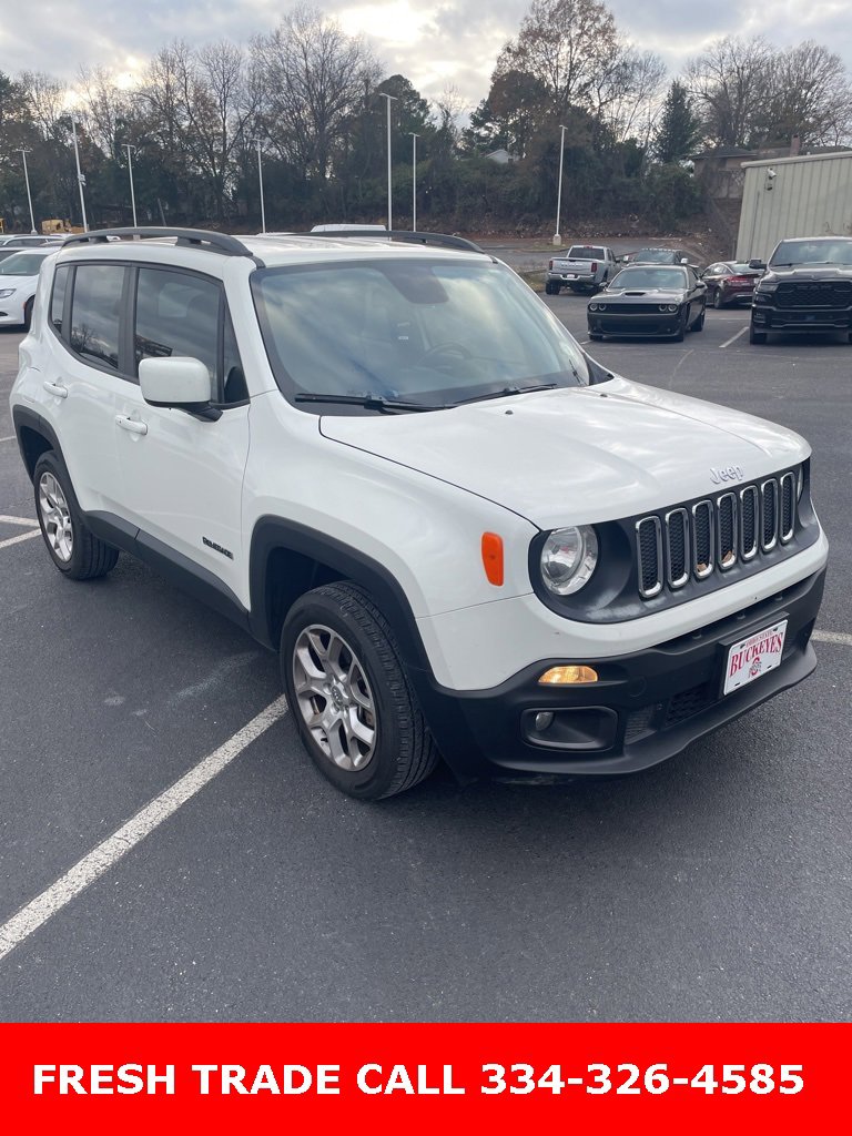 Used 2018 Jeep Renegade Latitude w/ Cold Weather Group image 4