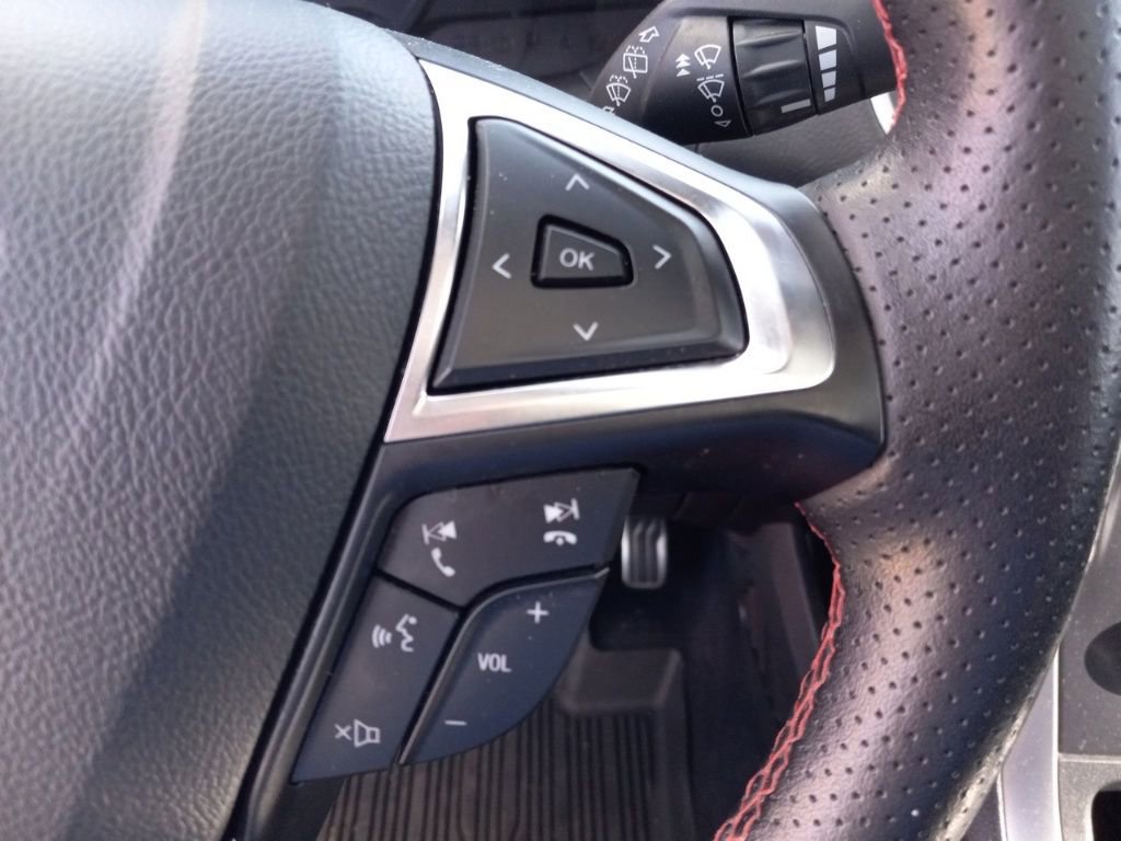 Used 2021 Ford Edge ST-Line w/ Cold Weather Package image 27