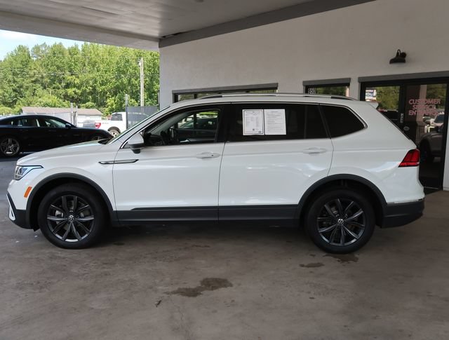 Used 2023 Volkswagen Tiguan SE AWD/4WD image 4
