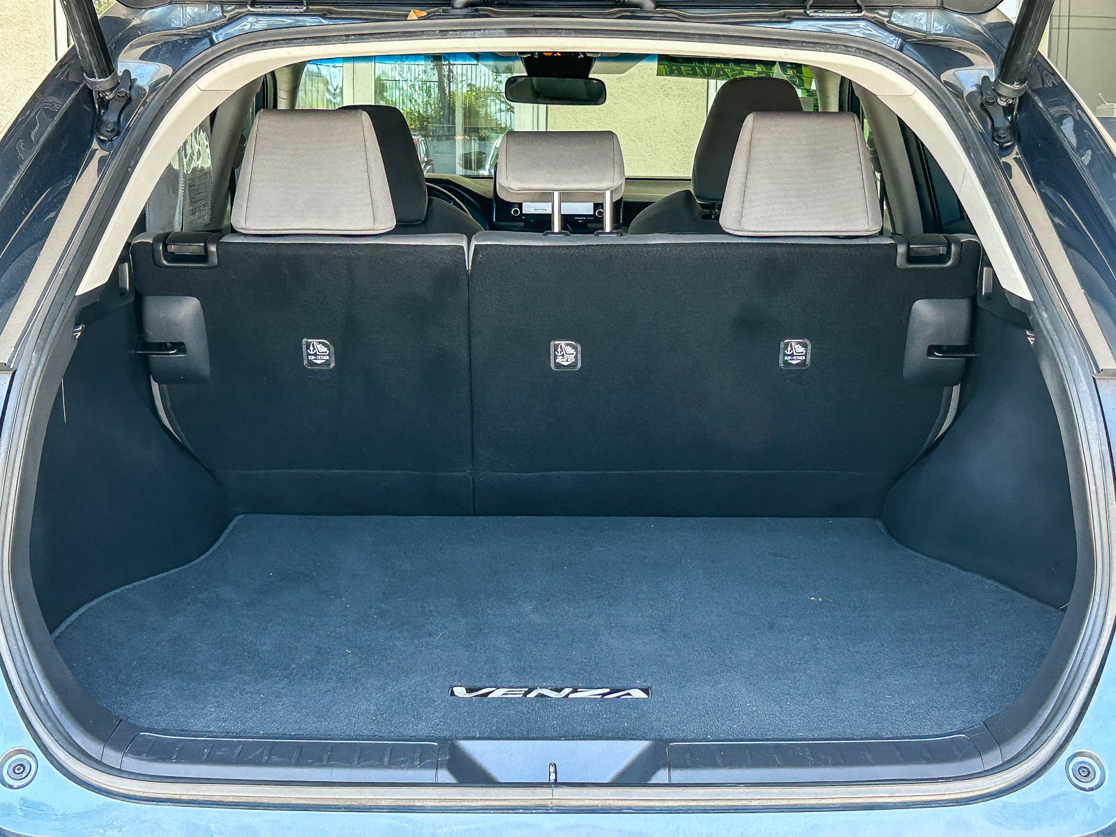 Used 2021 Toyota Venza LE w/ Carpet Mat Package (TMS) AWD/4WD image 26