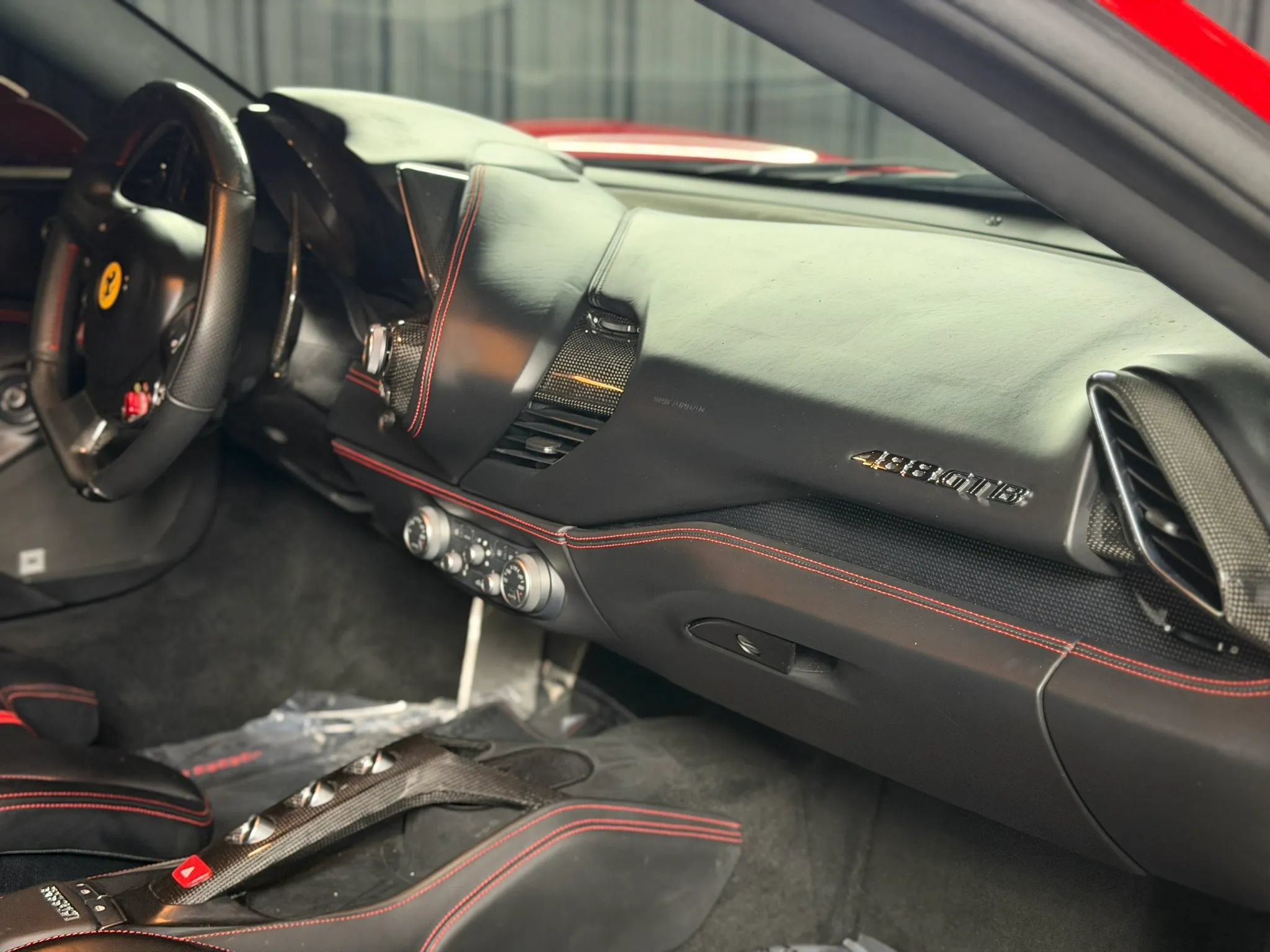 Used 2016 Ferrari 488 GTB RWD image 27