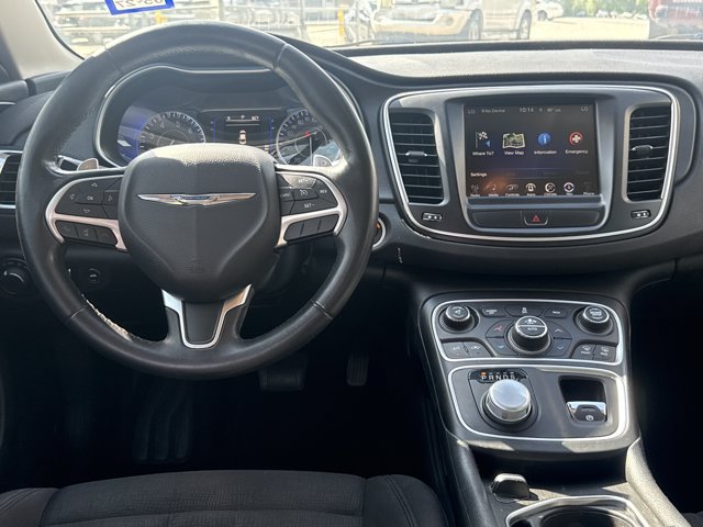 Used 2016 Chrysler 200 Limited w/ Anniversary Edition FWD image 4