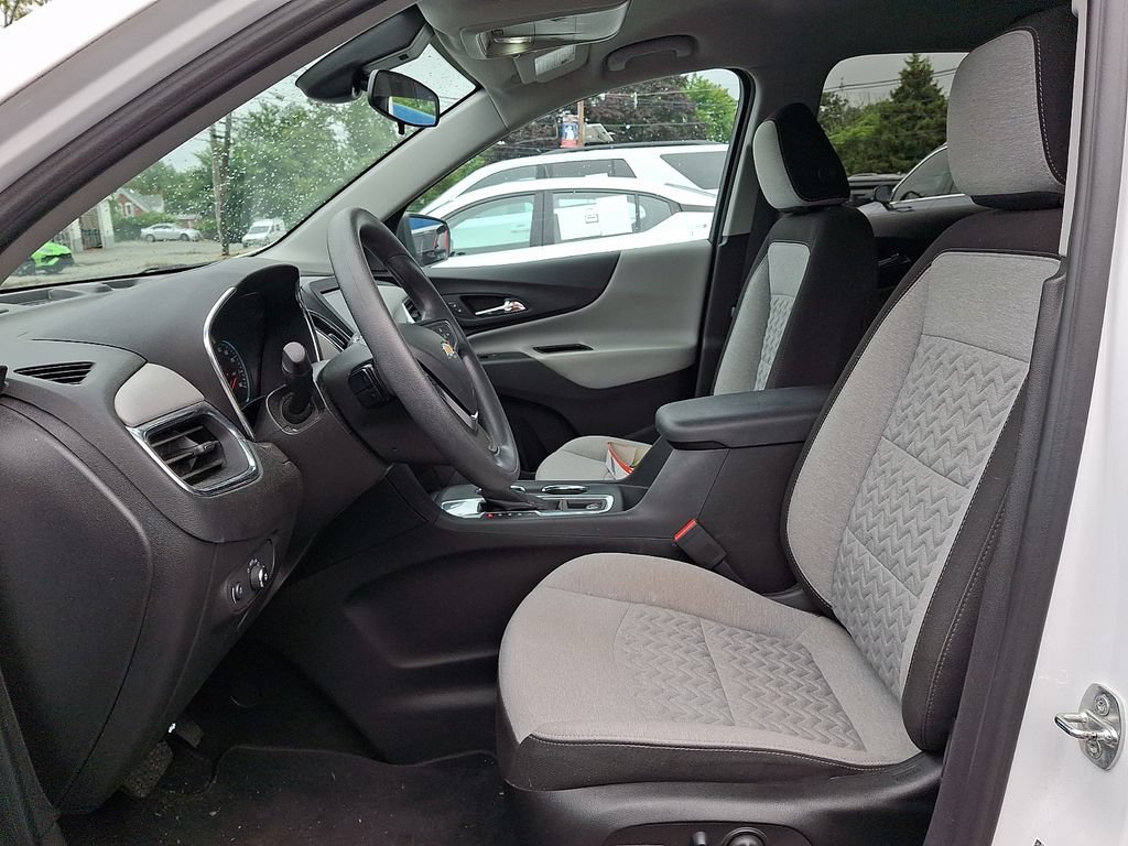 Used 2023 Chevrolet Equinox LS w/ LS Convenience Package FWD image 13