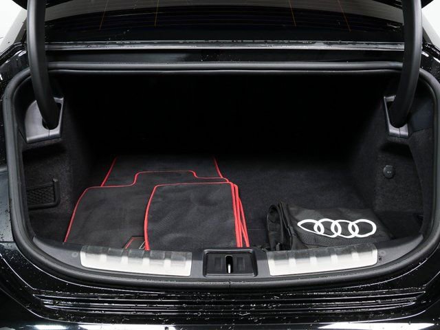 Used 2023 Audi RS e-tron GT image 27