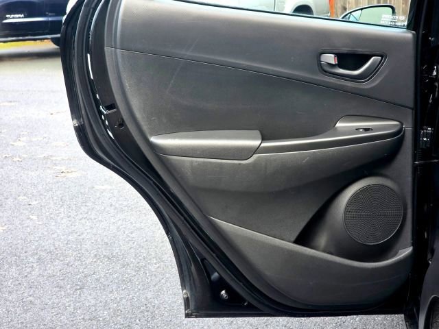 Used 2021 Hyundai Kona SE image 27