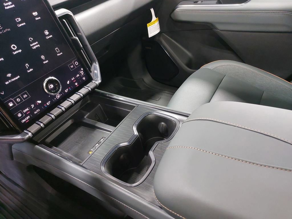 Used 2025 GMC Acadia AT4 w/ Luxury Package AWD/4WD image 28