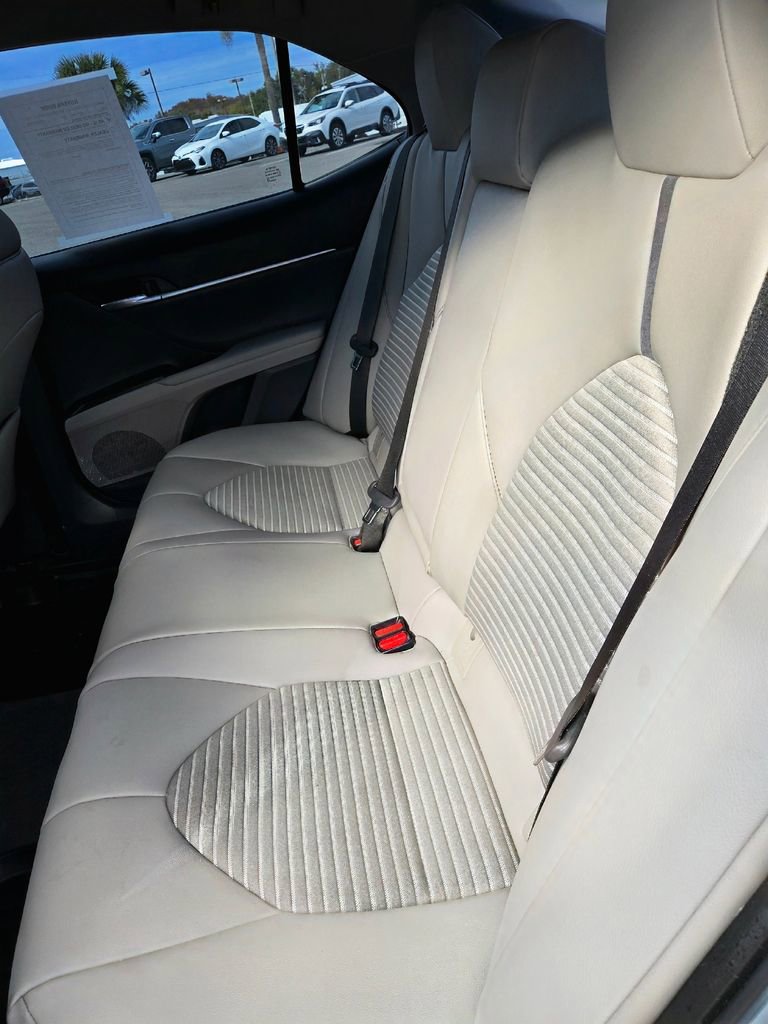 Used 2021 Toyota Camry SE image 37
