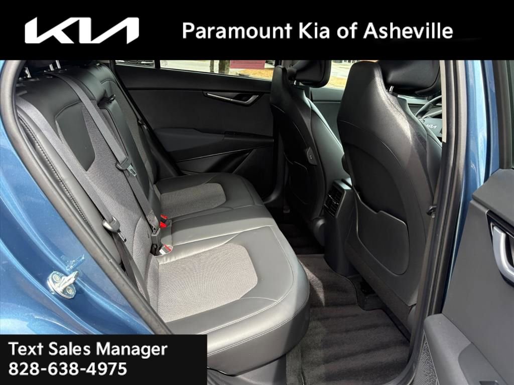Certified 2023 Kia Niro EX image 22