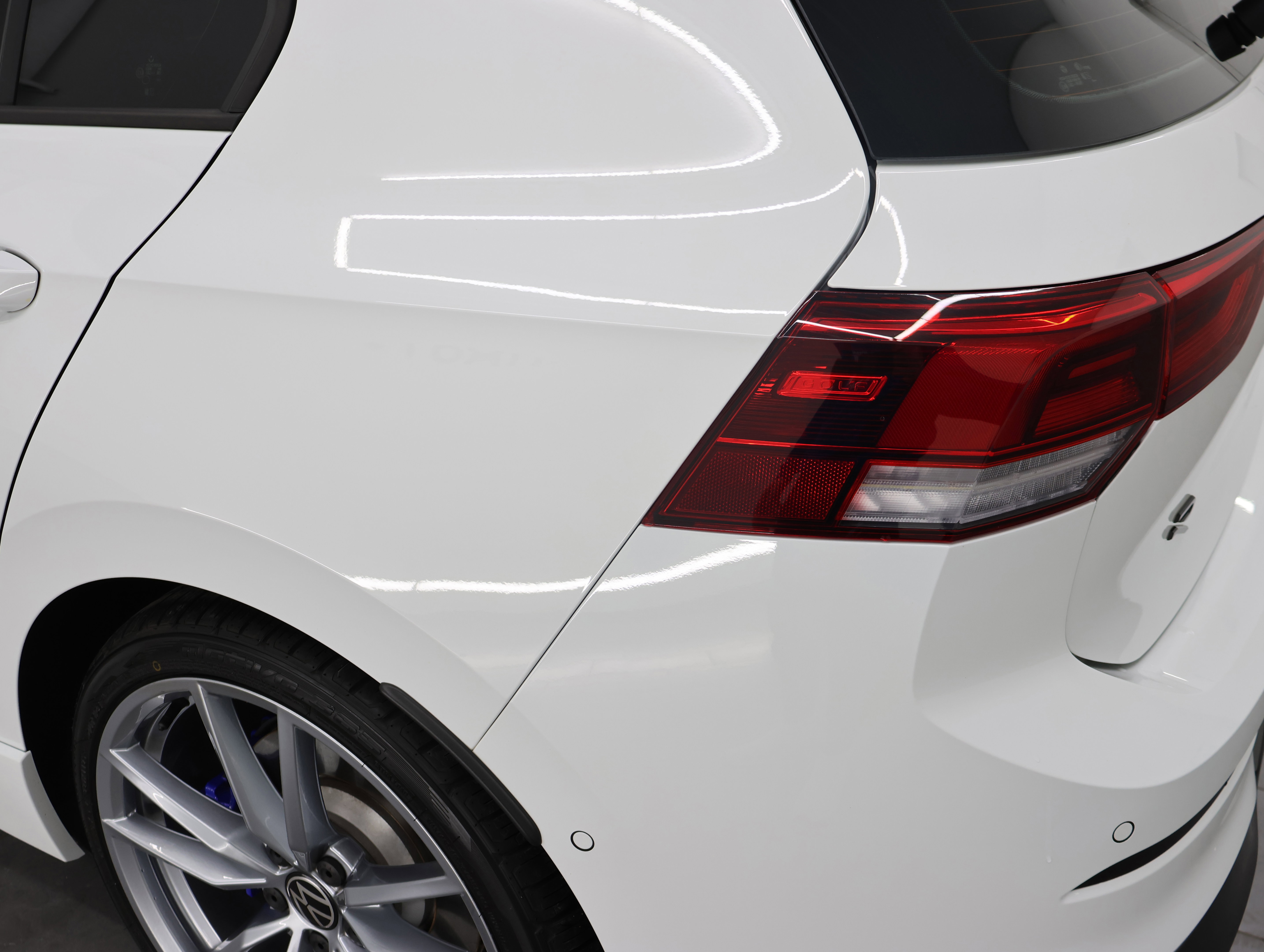 Used 2024 Volkswagen Golf R image 28