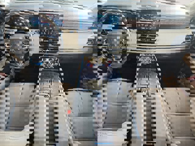 Used 2022 Lincoln Navigator 4WD image 10