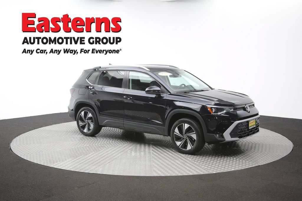 Used 2025 Volkswagen Taos SE AWD/4WD image 48