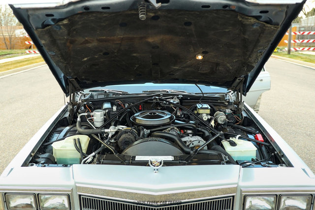 Used 1986 Cadillac Brougham Brougham image 19