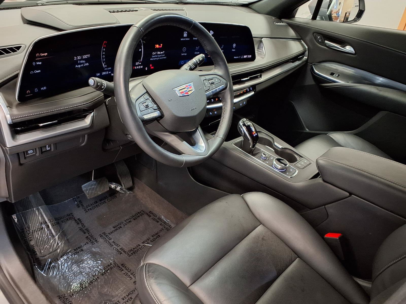 Certified 2024 Cadillac XT4 Premium Luxury w/ Technology Package FWD image 19
