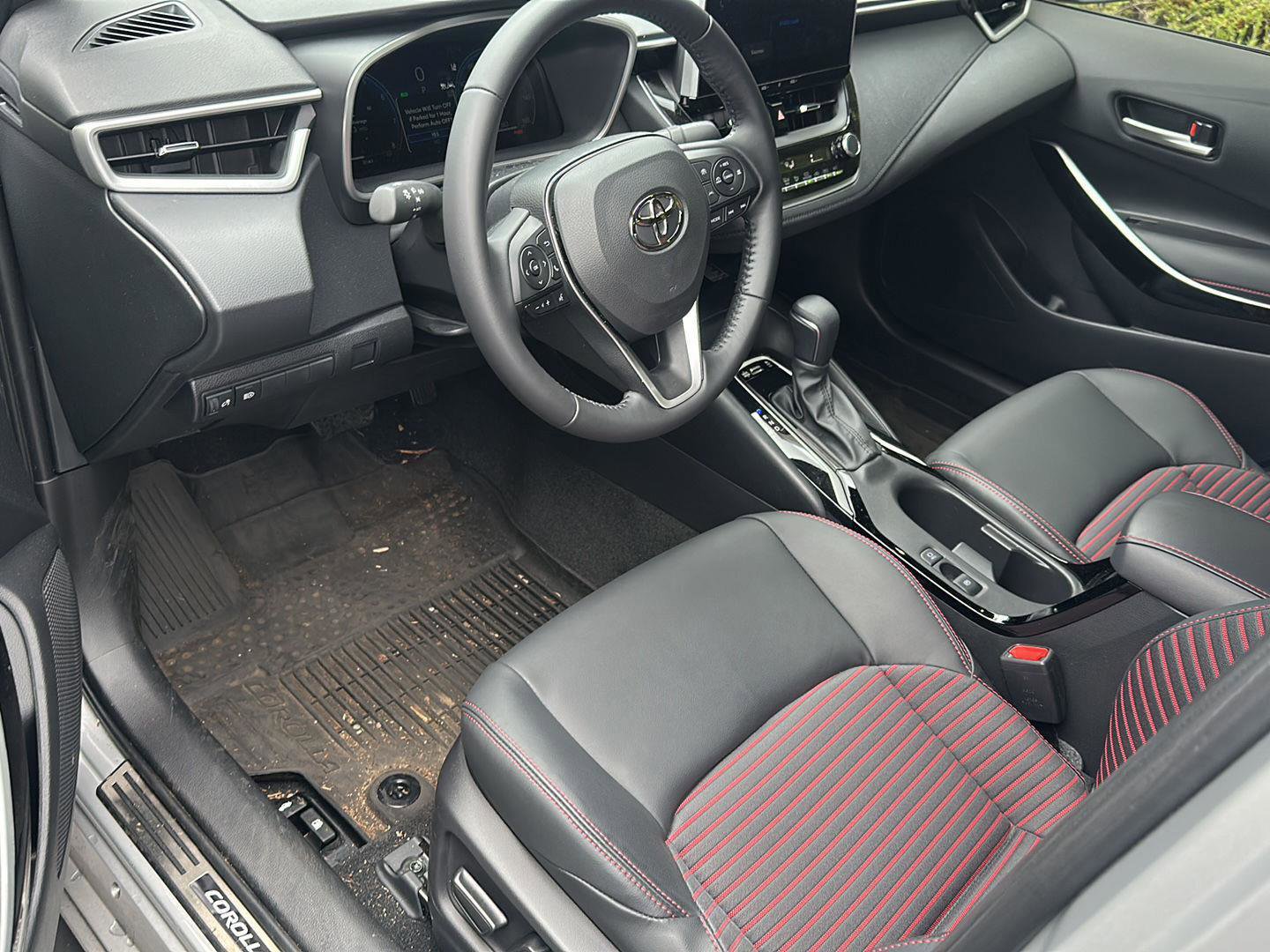 Used 2026 Toyota Corolla XSE FWD image 9