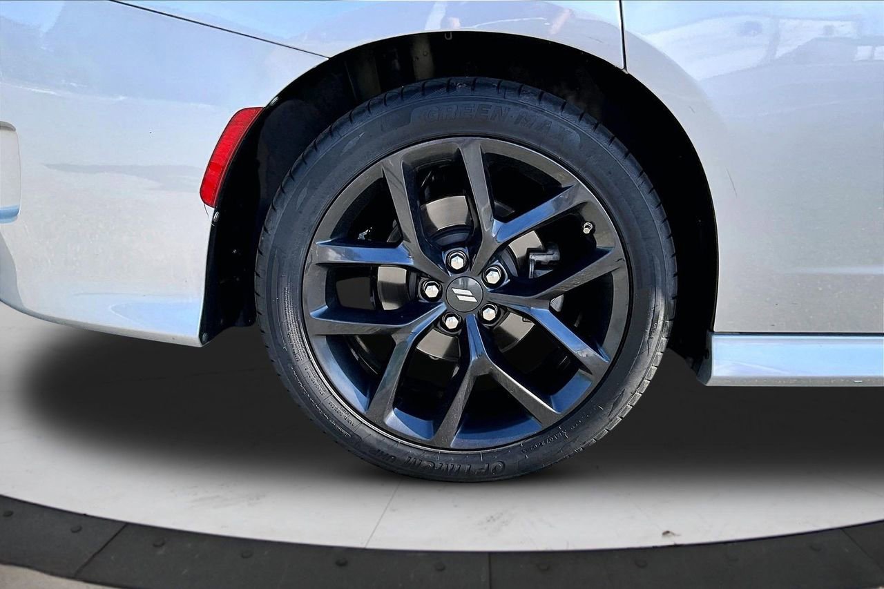 Used 2022 Dodge Charger GT w/ Blacktop Package image 34