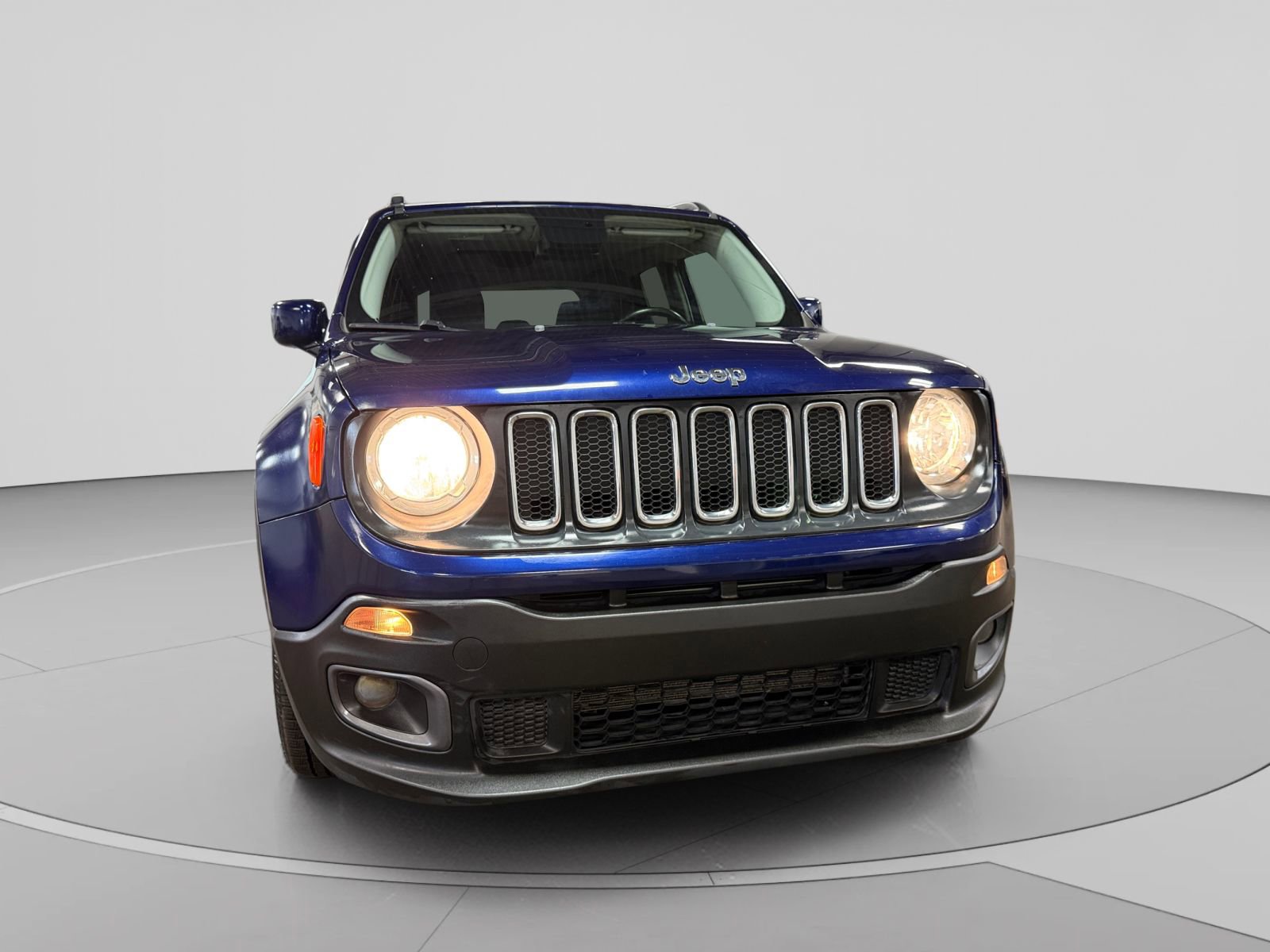 Used 2017 Jeep Renegade Latitude FWD image 41