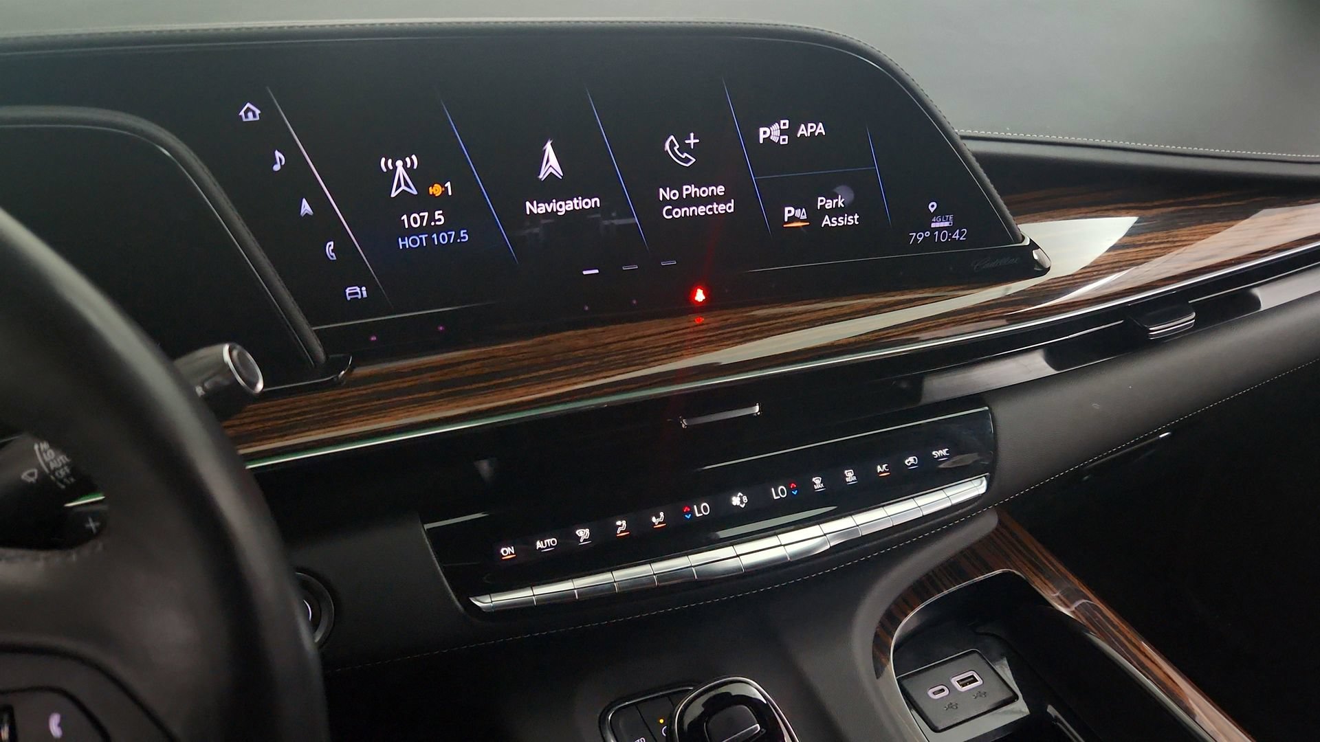 Certified 2023 Cadillac Escalade Premium Luxury w/ LPO, Radiant Package AWD/4WD image 20