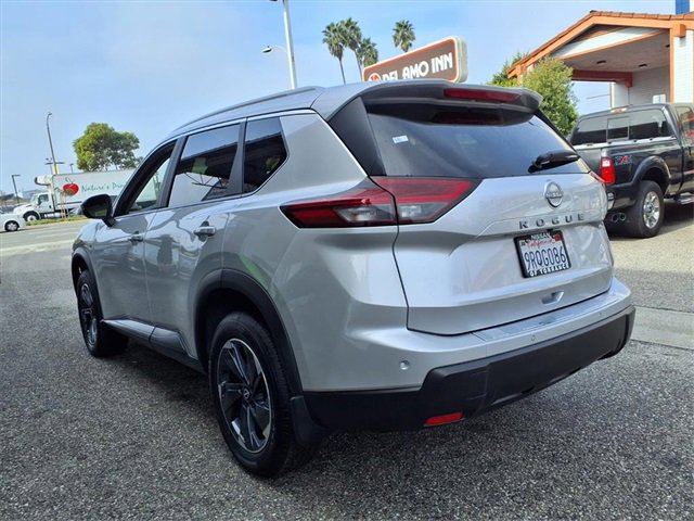 Certified 2025 Nissan Rogue SV w/ SV Premium Package image 3