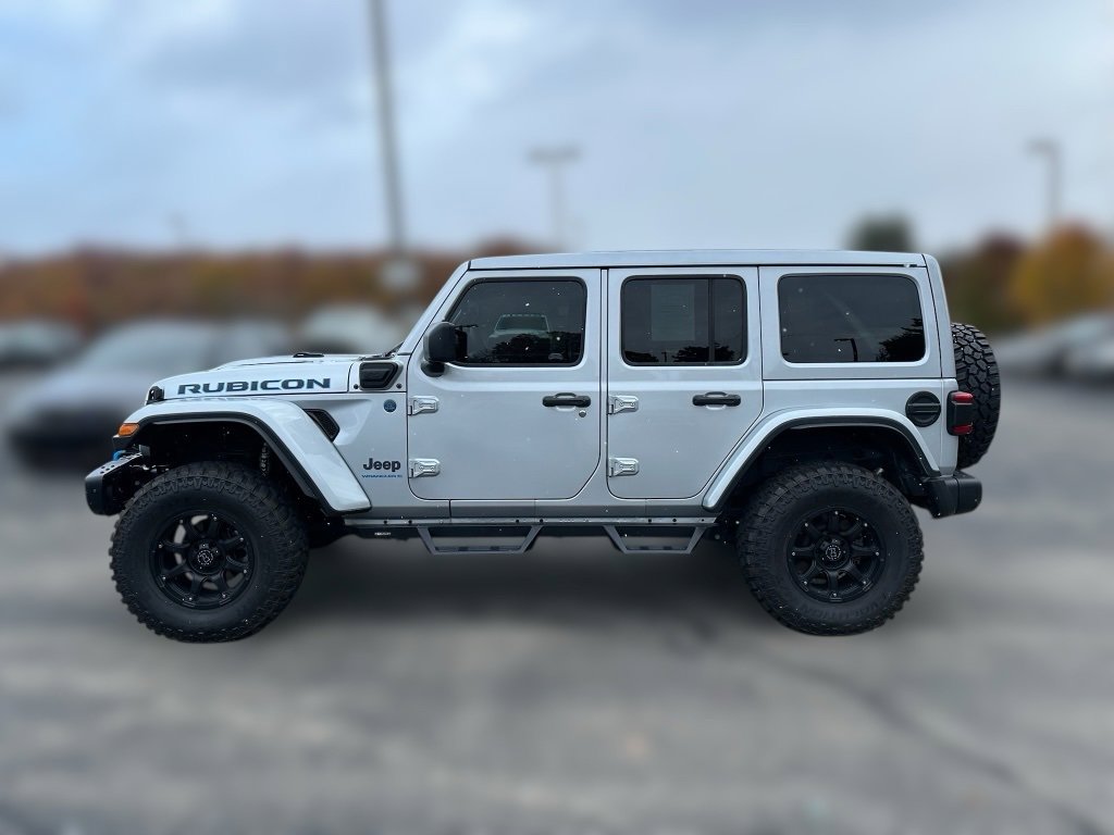 Used 2024 Jeep Wrangler Unlimited Rubicon 4xe image 3