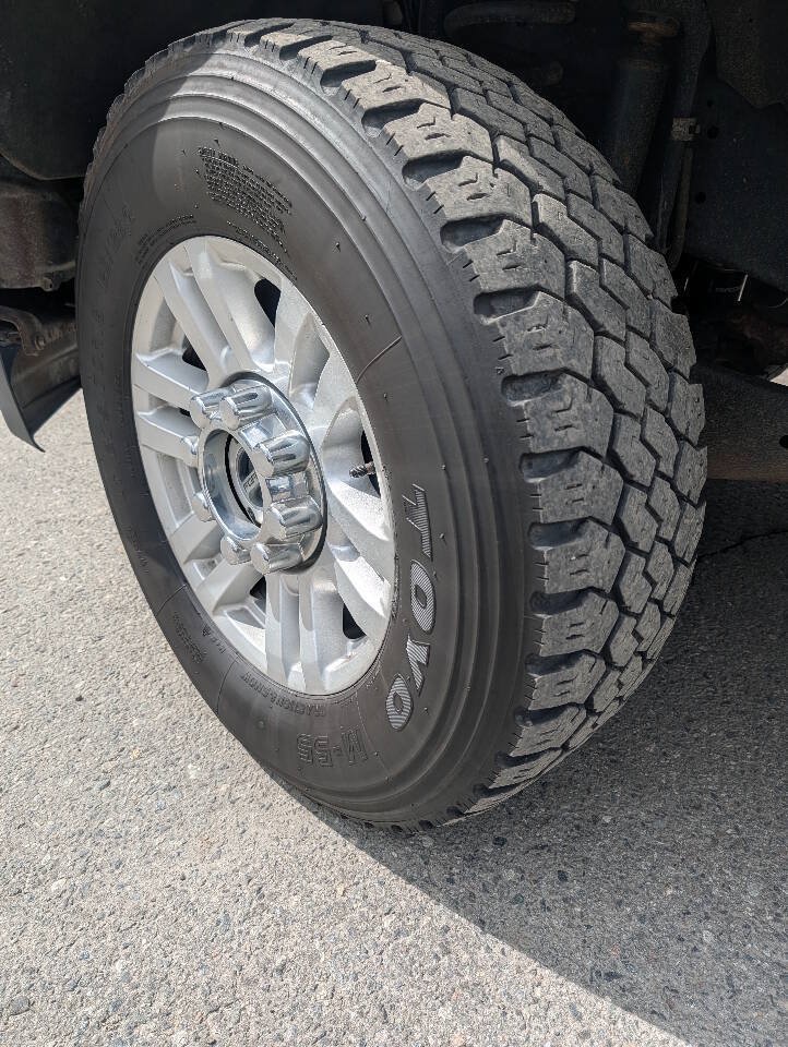 Used 2019 Ford F350 XLT w/ Camper Package AWD/4WD image 12
